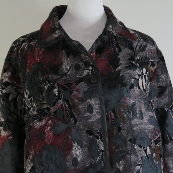 Chico's Red & Black Floral & Black Floral Long-Sleeve Reversable Jacket (C1324) - Picture 1 of 10